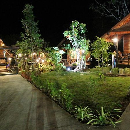 Burilamplai Resort Thung Yai Exteriör bild