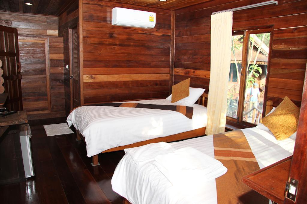 Burilamplai Resort Thung Yai Rum bild