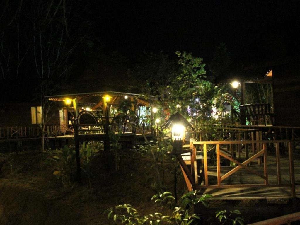 Burilamplai Resort Thung Yai Exteriör bild