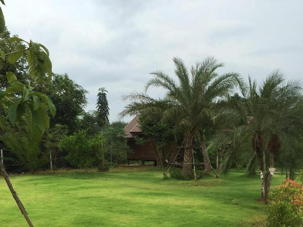 Burilamplai Resort Thung Yai Exteriör bild