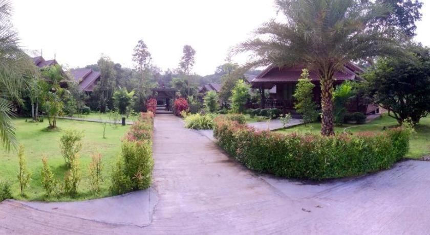 Burilamplai Resort Thung Yai Exteriör bild