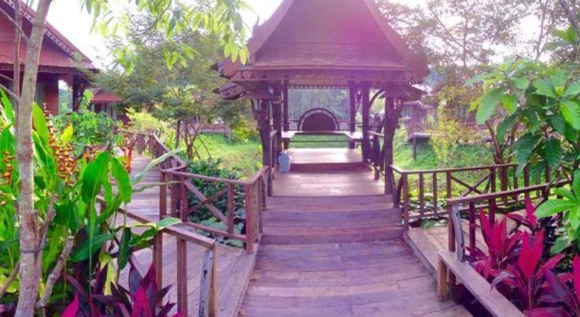 Burilamplai Resort Thung Yai Exteriör bild