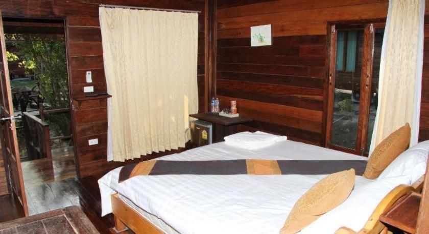 Burilamplai Resort Thung Yai Exteriör bild