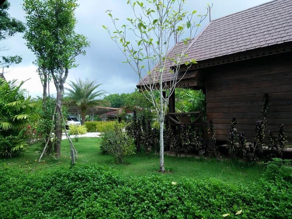 Burilamplai Resort Thung Yai Exteriör bild