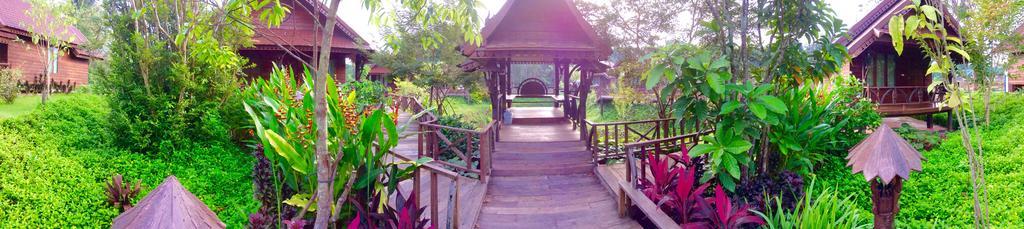 Burilamplai Resort Thung Yai Exteriör bild